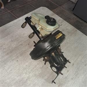 Ford fiesta 1998 model Complete break master cylinder and booster