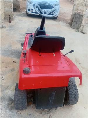 Stilleto ride on mower 