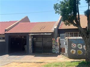 House For Sale in Forest Hill