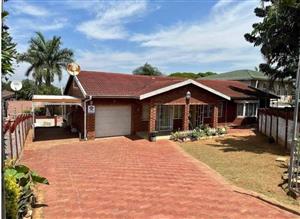 House For Sale in Sunningdale