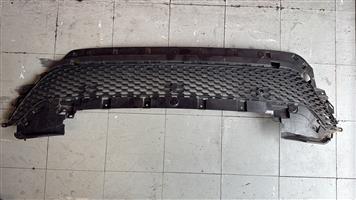 2022 Range Rover Evoque Front Bumper Middle Grill