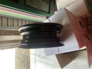 bargain!!!! Suzuki Spresso rims and wheel caps