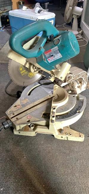 Makita cut off saw R2000 280 Steve Biko road  Gezina  Pretoria   call  Watts