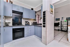 Townhouse For Sale in Radiokop