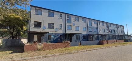 Neat sectional title flat in Madadeni J