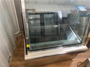 Salvadore Display Warmer and Fridge