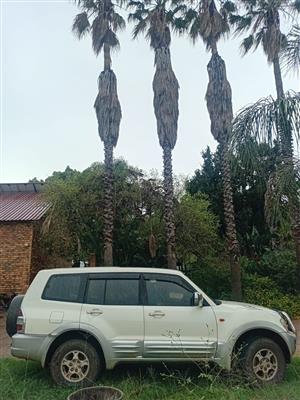 Mitsubishi CK 3.2 DID LWB 2002 Model Stripping For Spares