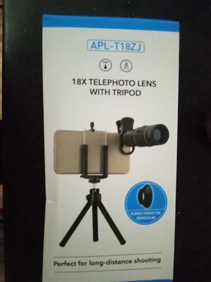 Telephoto lens with tripod