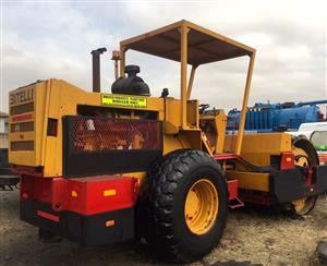 Rent Patfoot 20ton roller for hire