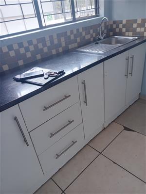 Bachelor flats Sunnyside