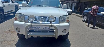 2006 NISSAN NP300 2.4 4X4 OFFROAD  PETROL, DOUBLE CAB, MANUAL  