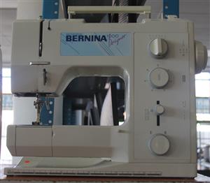 Sewing machine with pedal S048935C #Rosettenvillepawnshop