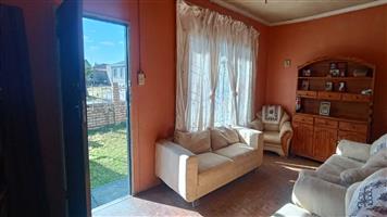 Dream Deal Stylish 3-Bed with 3 Baths & Spacious Yard – Priced to Move