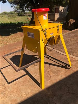 ANIMAL FEED MACHINE....PAN MILL