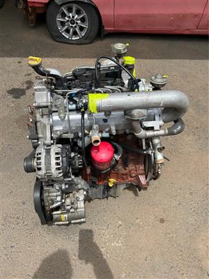 Mahindra xuv 500 complete running Engine available 
