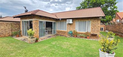 2 Bedroom 2 Bathroom Townhouse on Offer!