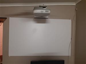 Epson EB460 overhead projector.