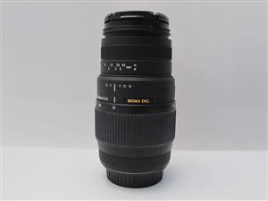 Sigma DG 70 to 300mm 1:4-5.6 DG Macro for Canon SLR
