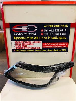 Range Rover Vogue left side headlight lens cover 