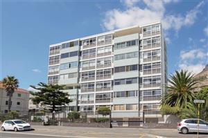 Spacious unfurnished 3-bedroom apartment available for long-term rental