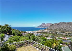 Spectacular views in the heart of Glencairn Heights