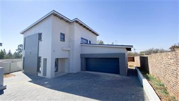 3 Bedroom Family Home for Sale in Roodeplaat