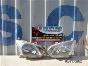 Isuzu D-max left and right side headlight (2016-2020)