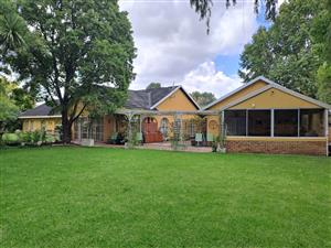 WHERE COMFORT MEETS ELEVATED LIVING | THREE RIVERS PROPER