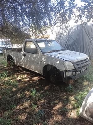 Isuzu Fleetside / Go Big LWB Stripping