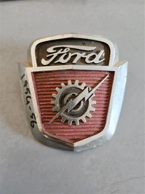 1954-56 Fird F100 bonnet badge
