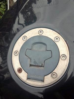 Fuel cap