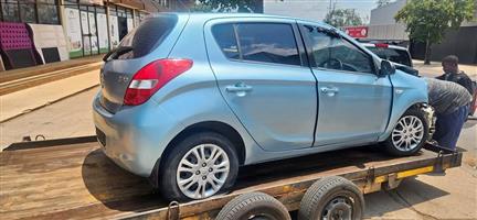 Hyundai i20 code 2 stripping for spare