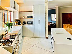 House For Sale in Olympus AH