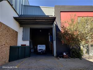 377m2  Warehouse  - TO LEASE