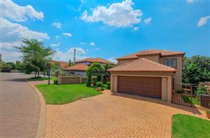 House For Sale in Honeydew Ridge