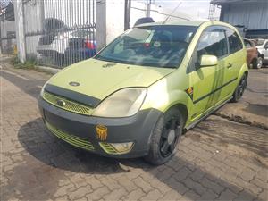 ford fiesta 2004/ 1.4 stripping