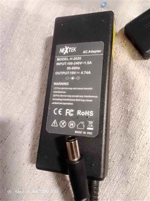 NEXTEK(HP) BIG PIN AC CHARGER ( 19V ~4•74A)