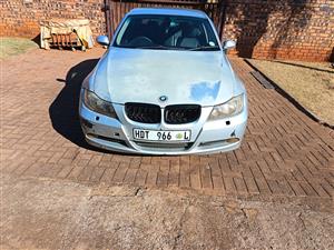 Selling my BMW 330D E90 2007 MODEL WITH LOTS OF EXTRA PARTS AND MODULES, RIMS