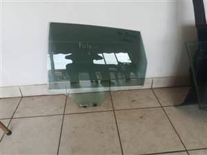 Vw polo 8 left back door glass original Vw