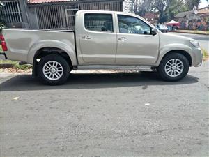 2013 Toyota Hilux double cab 2.7 VVTI manual transmission