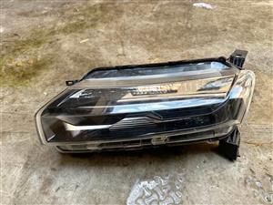 Renault kwid left top headlight