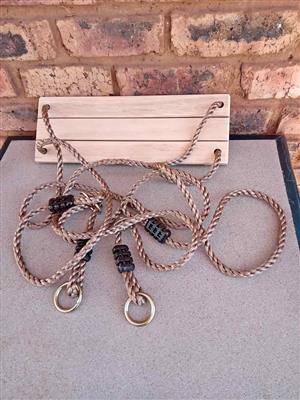 Wooden tree swing with adjustable nylon ropes for kids