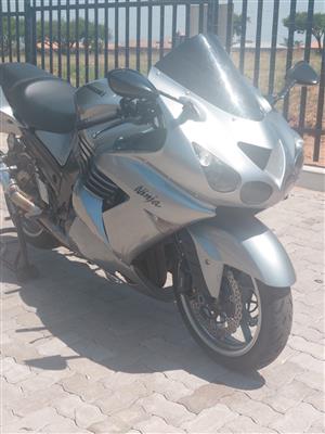 KAWASAKI ZX-14R
