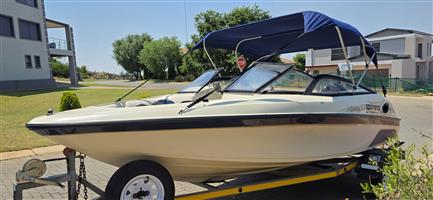 Infinity 181 Boat with 125hp Mercury 