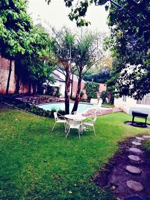 6 beds 4 baths Room only