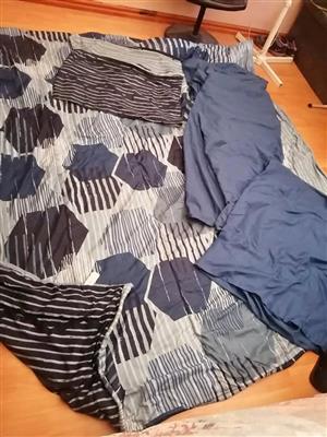 Comforter double/queen reversible