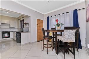 Apartment For Sale in Honeydew Grove