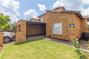 Townhouse For Sale in Honeypark