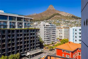 Apartment For Sale in Sea Point