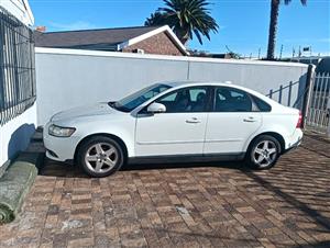 2010 Volvo s40